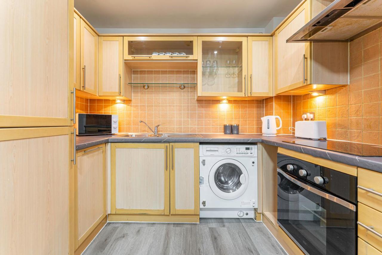 Jkg Property Solutions Presents Cosy City Apartment Coventry Luaran gambar