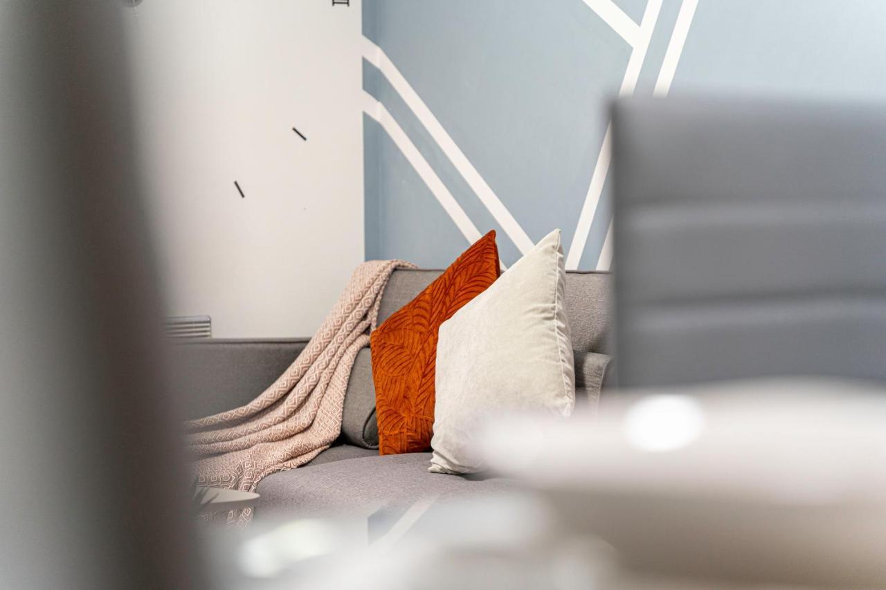 Jkg Property Solutions Presents Cosy City Apartment Coventry Luaran gambar